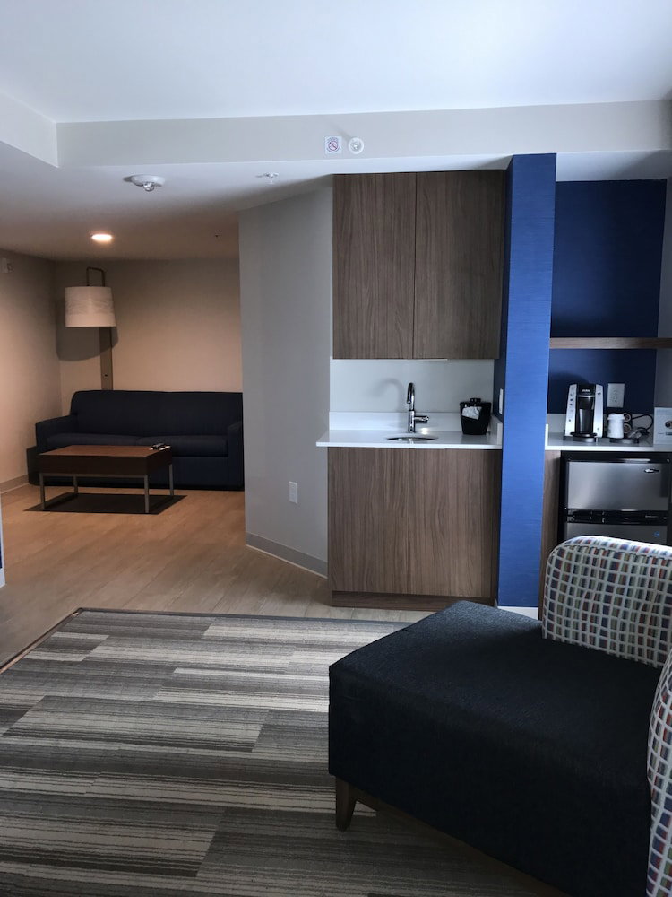 Holiday Inn Express & Suites Miami Airport East By Ihg