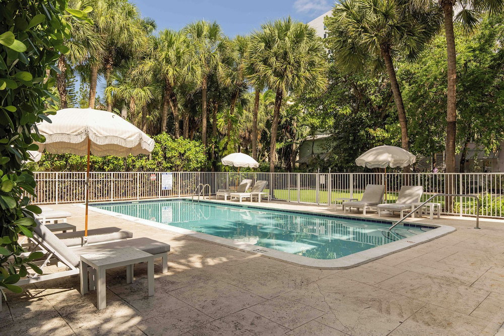 Hotel Miami River Inn By Renzzi