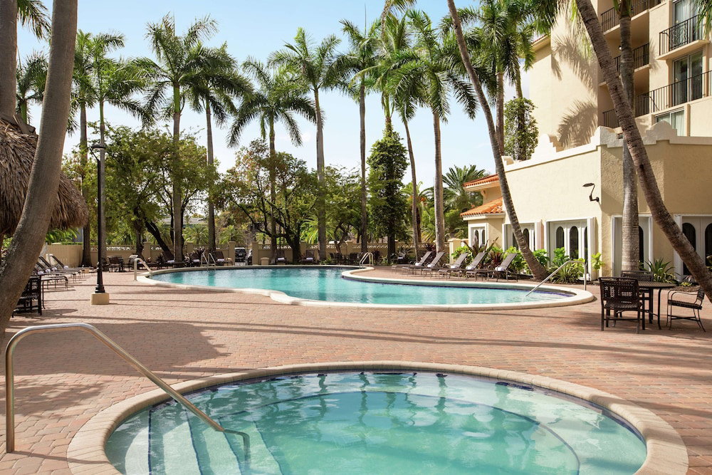 Hotel Embassy Suites By Hilton Miami International Airport