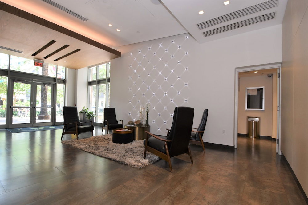 Lovely Apt In The Heart Midtown