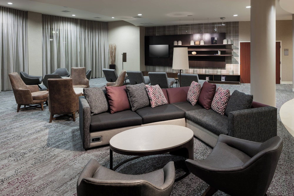 Courtyard By Marriott Miami At Dolphin Mall