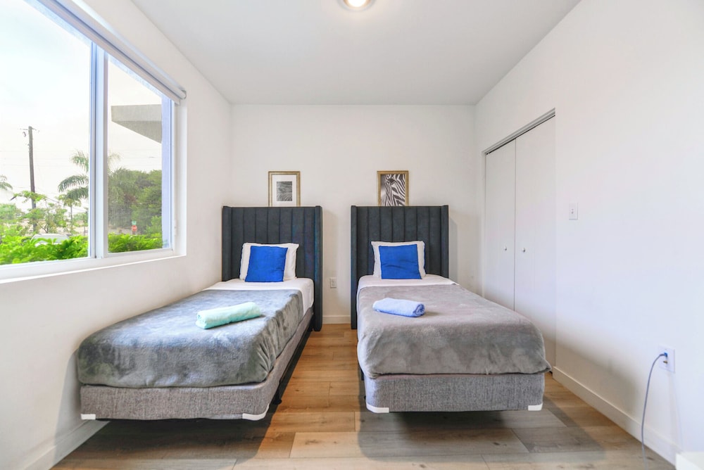 Hotel Stylish Townhouses By Design District