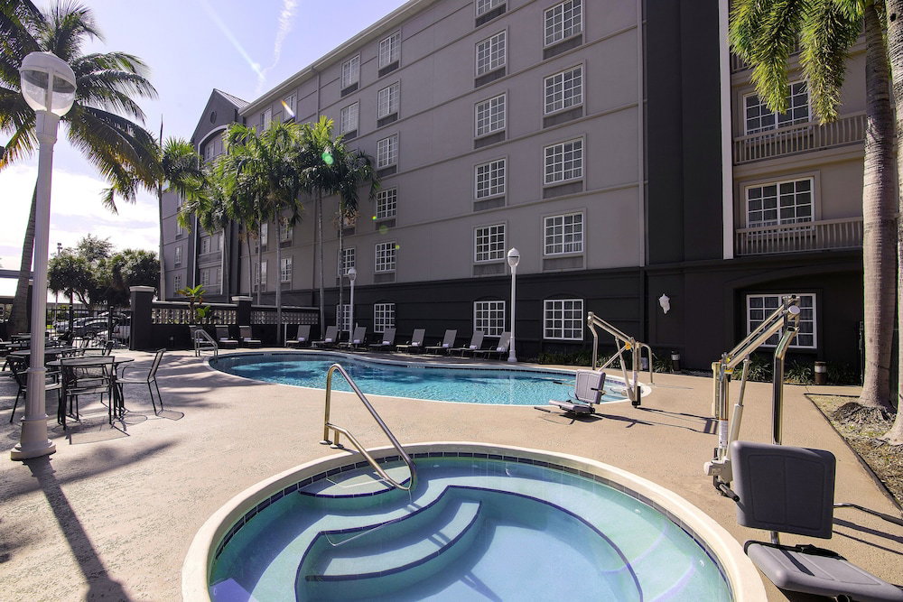Hotel La Quinta Inn & Suites By Wyndham Miami Airport West