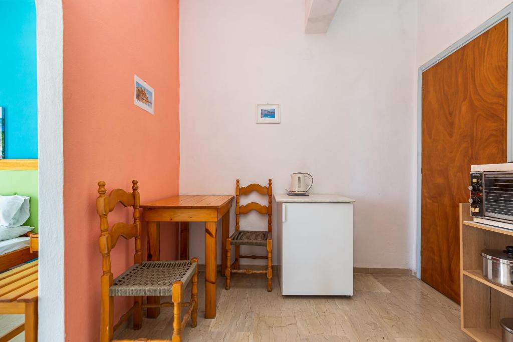 Alexandros Studios