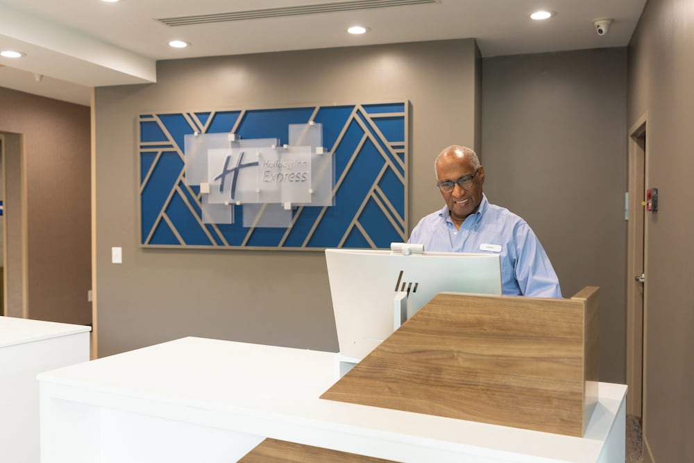 Holiday Inn Express Miami Airport Blue Lagoon Area By Ihg