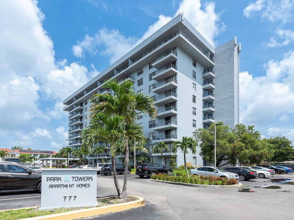 Hotel Park Towers