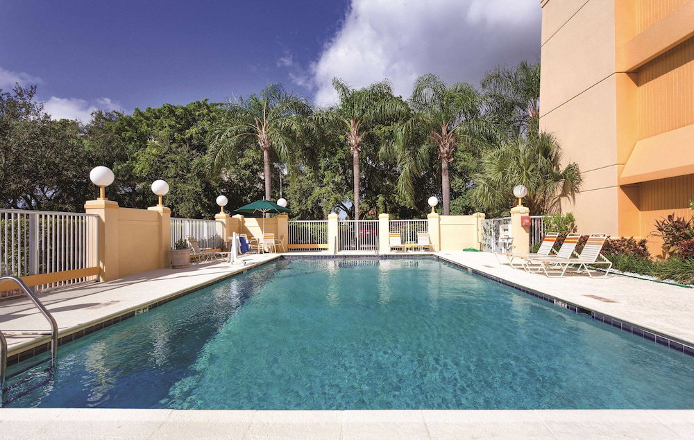 Hotel La Quinta Inn & Suites By Wyndham Miami Airport East
