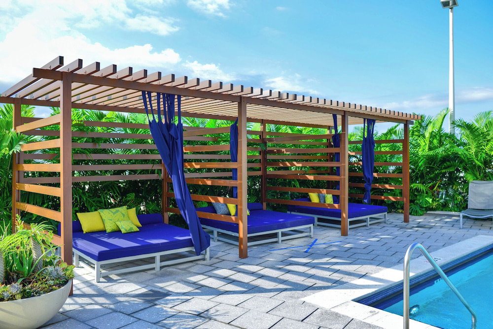 Hotel Stylish Condos In Midtown Miami