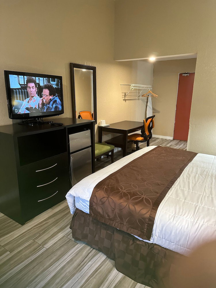 Hotel A-1 Budget Motel