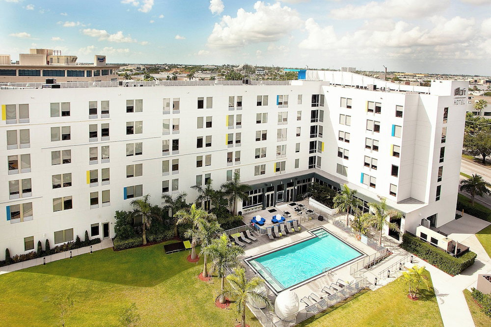Hotel Aloft By Marriott Miami Doral