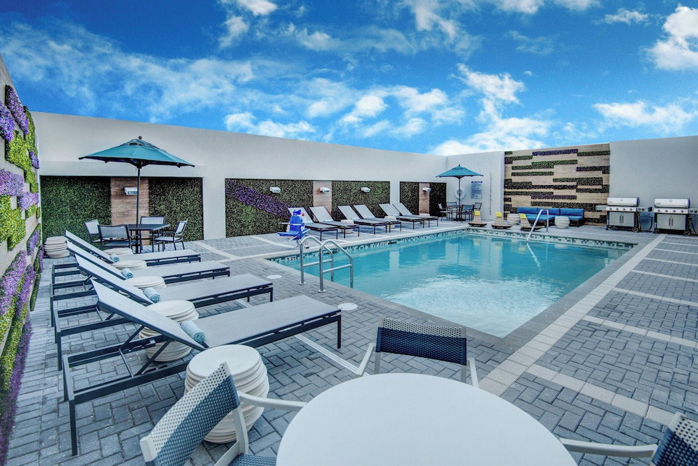 Hotel Towneplace Suites By Marriott Miami Airport