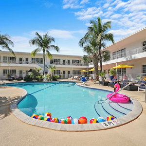 Hotel Tradewinds Apartment Hotel cazare South Beach