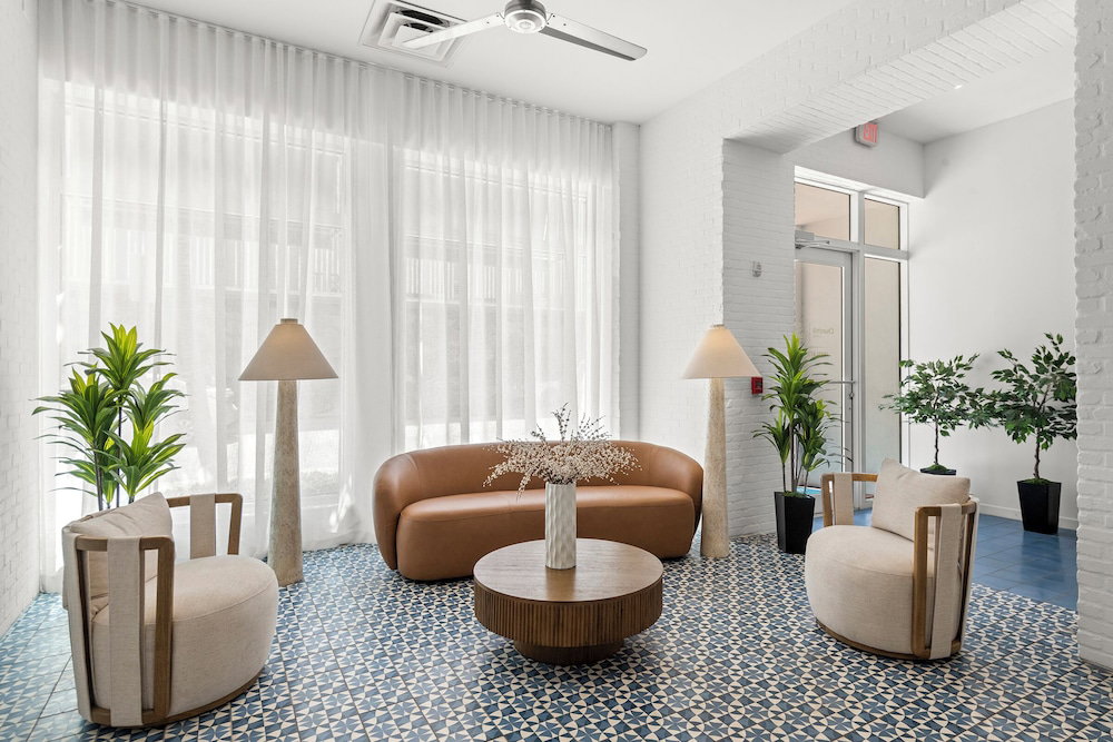 Global Luxury Suites At The Apex Miami