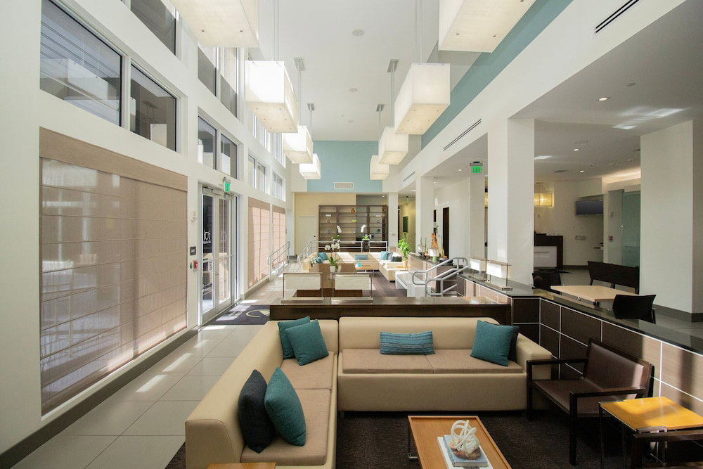 Hotel Element By Marriott Miami Doral