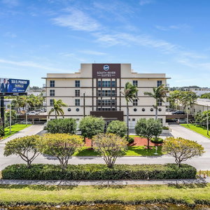 Sejur South River Suites vacanta Medley
