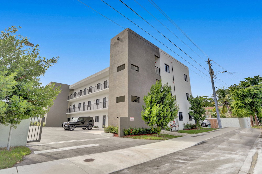 Hotel Renzzi Wynwood Apartments