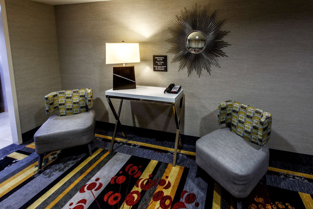Hampton Inn & Suites Staten Island