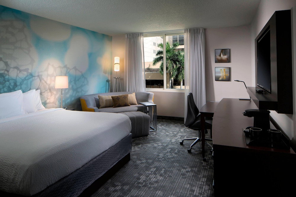 Courtyard By Marriott Miami Dadeland