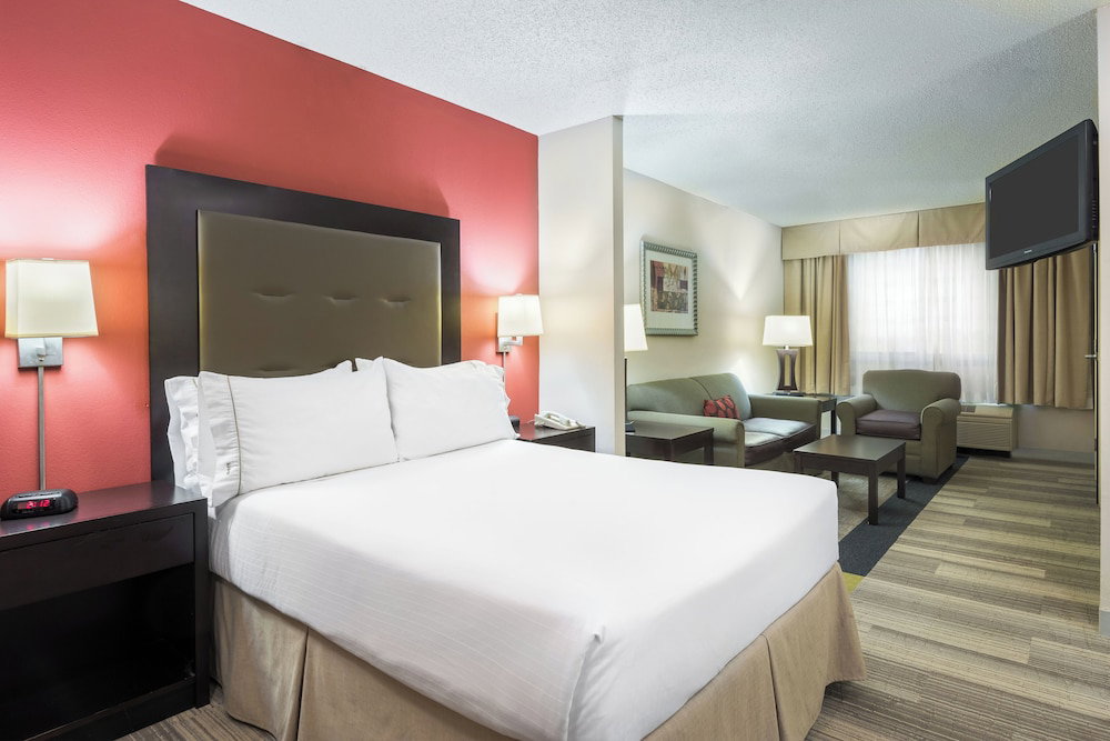 Holiday Inn Express & Suites Kendall East Miami By Ihg