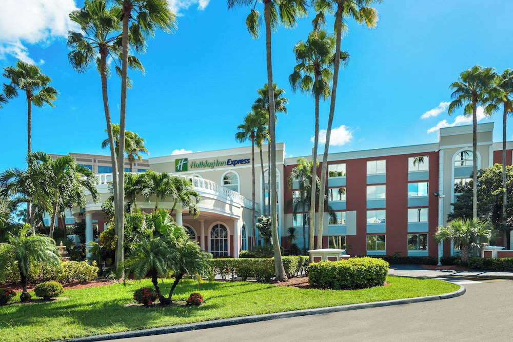 Hotel Holiday Inn Express Miami Airport Doral Area By Ihg