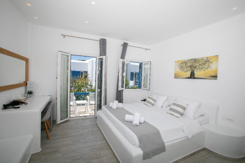 Acrogiali Beachfront Hotel