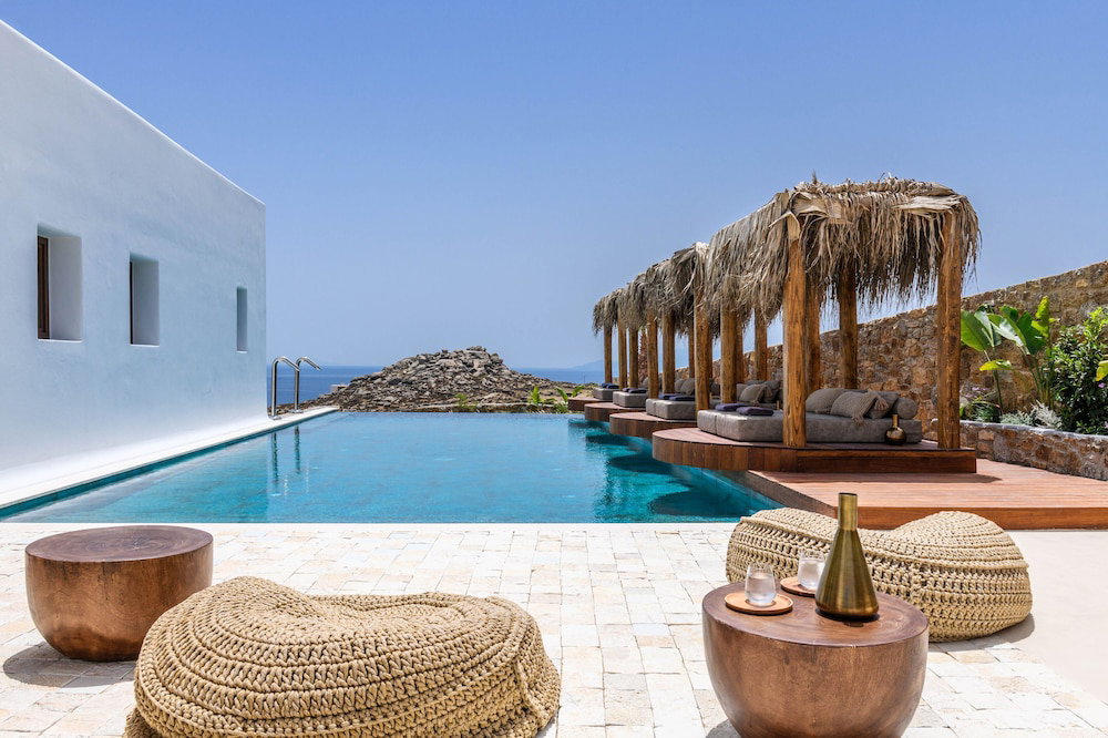 Charisma Hotel & Wellness Suites