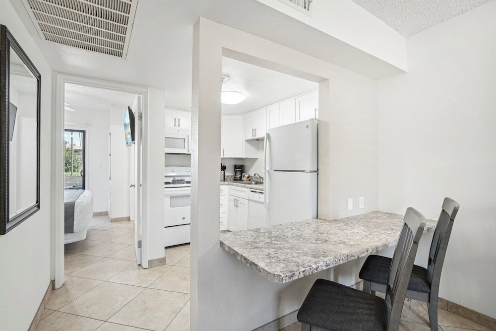 239-Fully Furnished With Wifi By Redawning