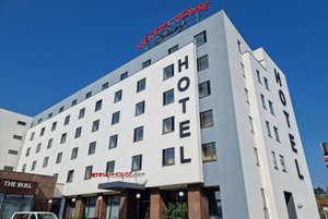 Hotel Vienna House Easy By Wyndham Airport Bucharest cazare Otopeni