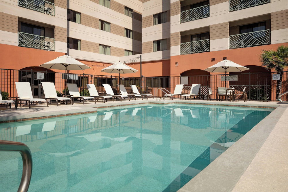 Courtyard By Marriott Scottsdale Old Town