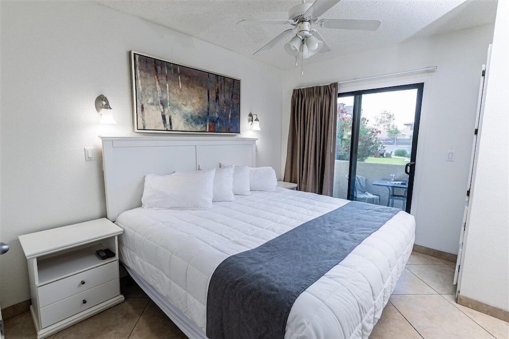 129 Fully Furnished, Amenities Galore! By Redawning