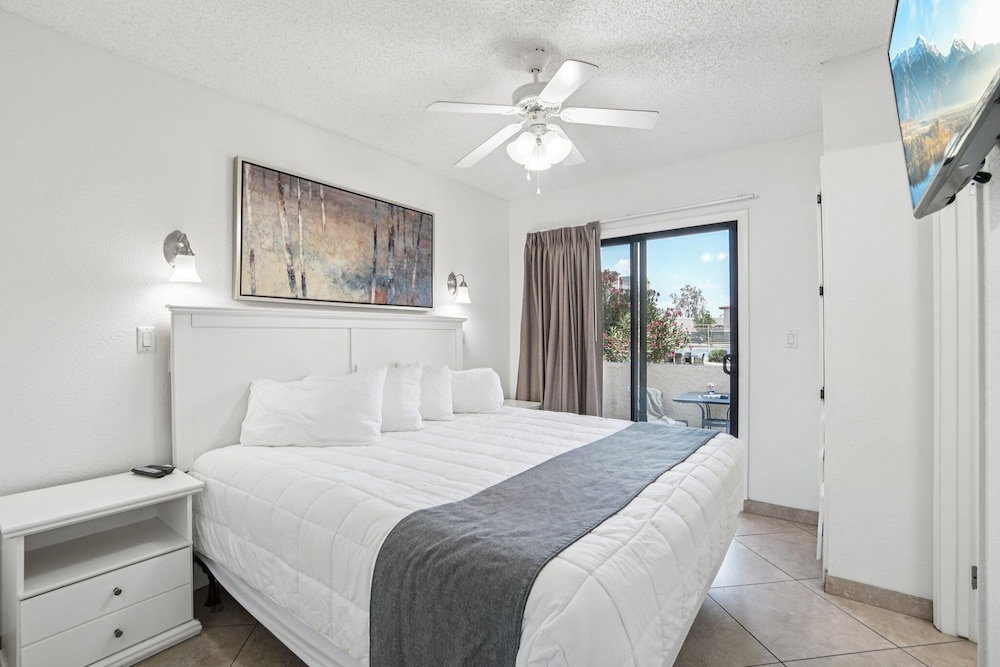 238- Fully Furnished With Wifi By Redawning