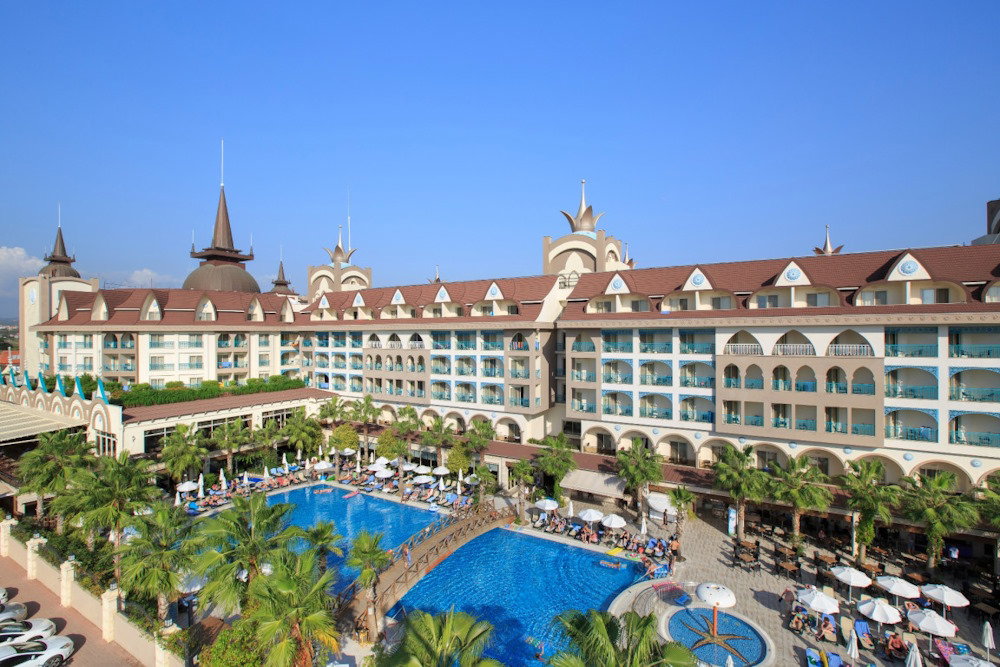 Side Crown Palace
