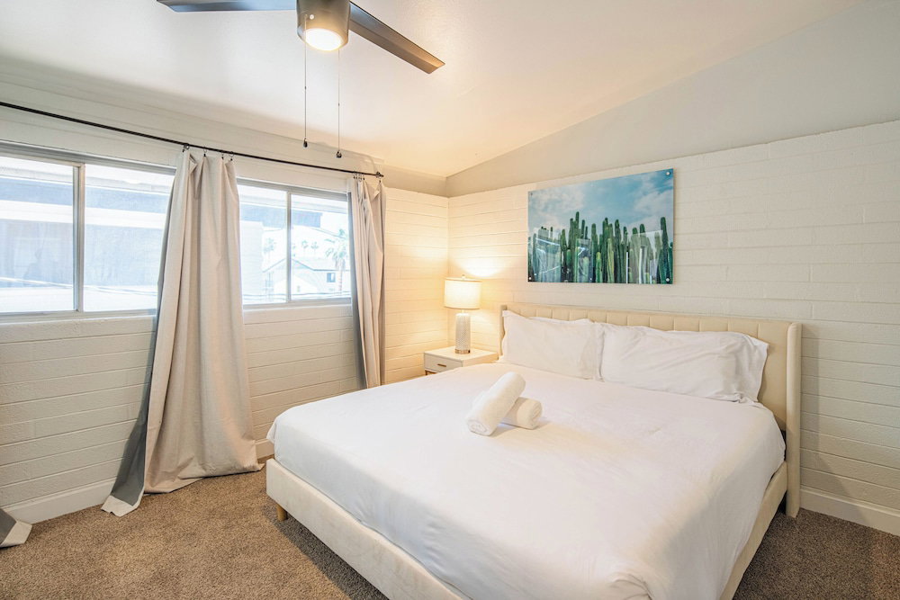 Dwell Tranquil Stay With Pool And Gym