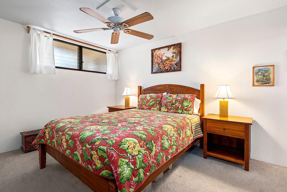 Sea Village 4-205