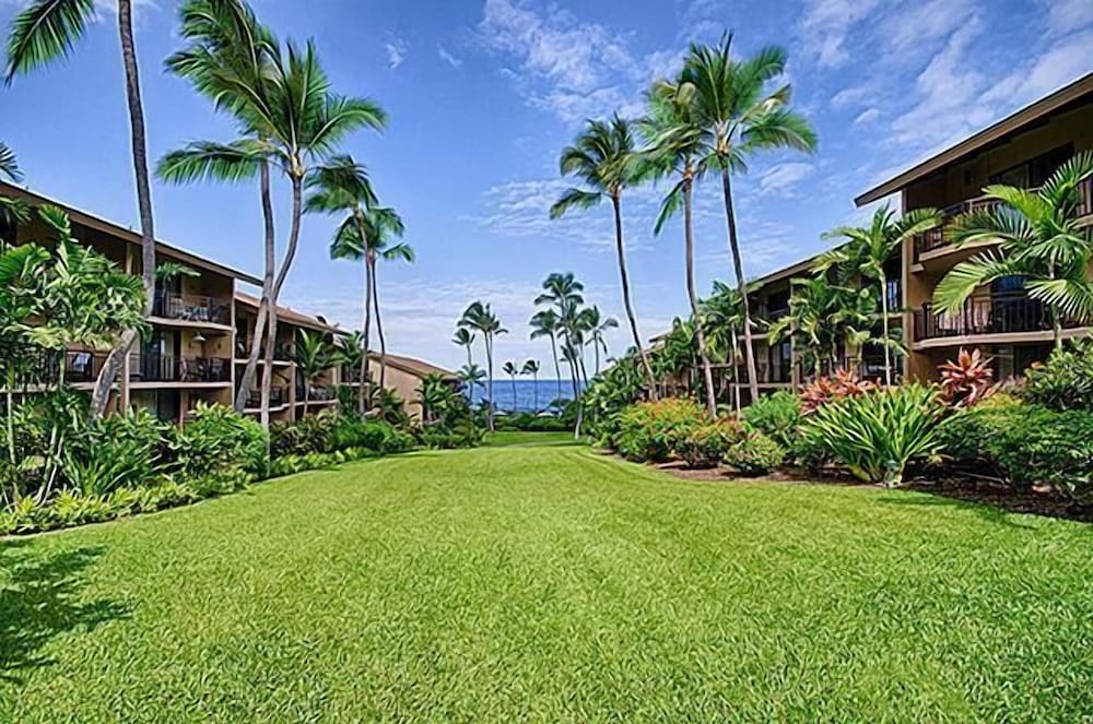 Hotel Kona Makai 2-102