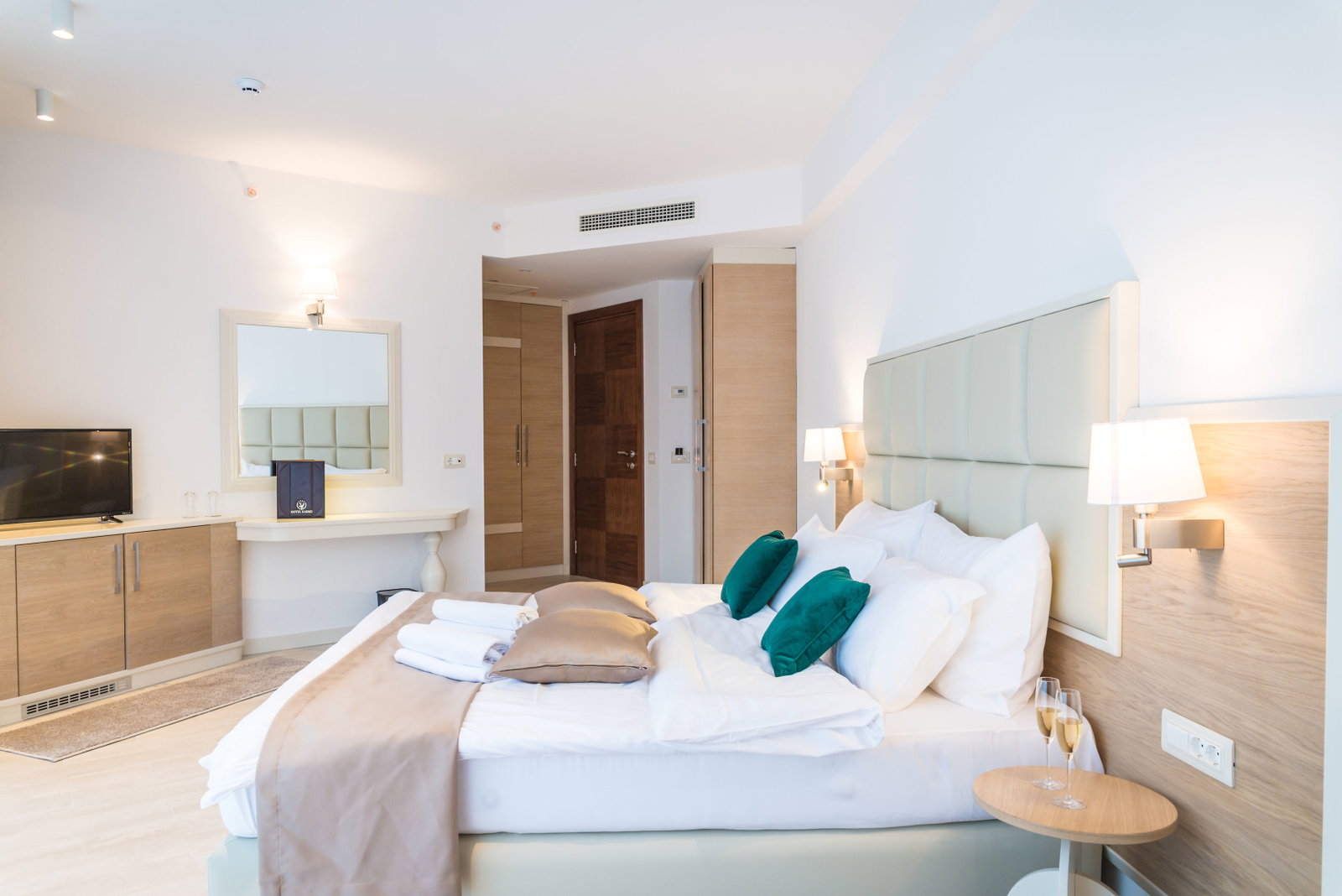 Hotel Kadmo By Aycon