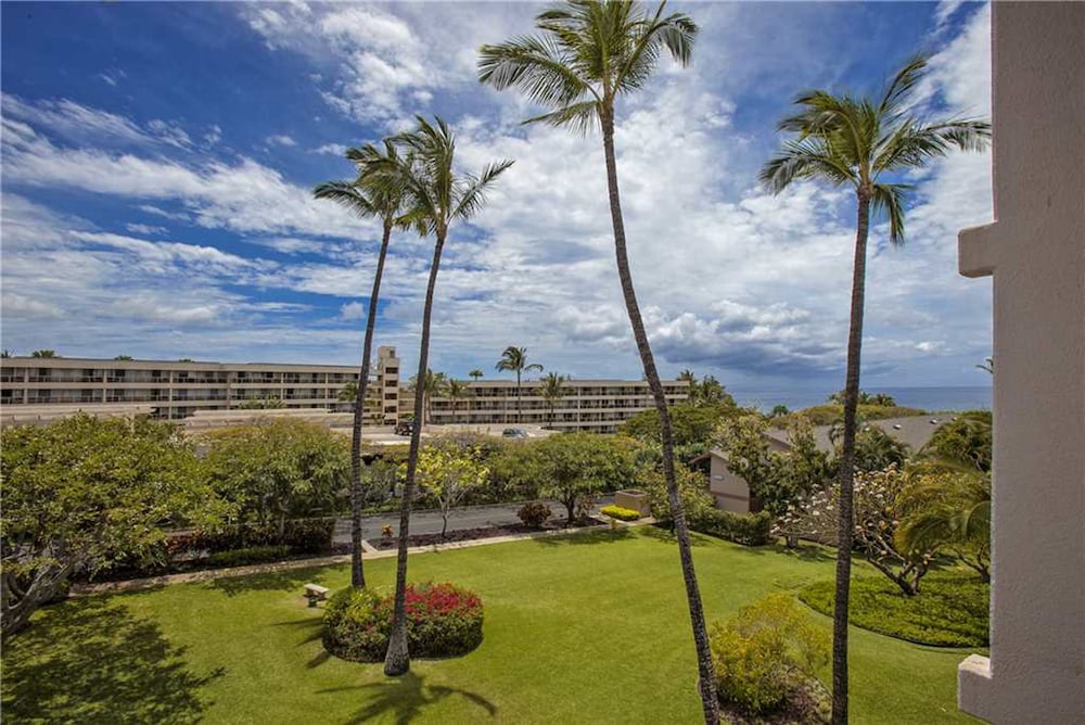 Hotel Kihei Akahi - Maui Condo & Home
