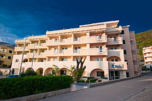 Hotel Wgrand cazare Petrovac na Moru