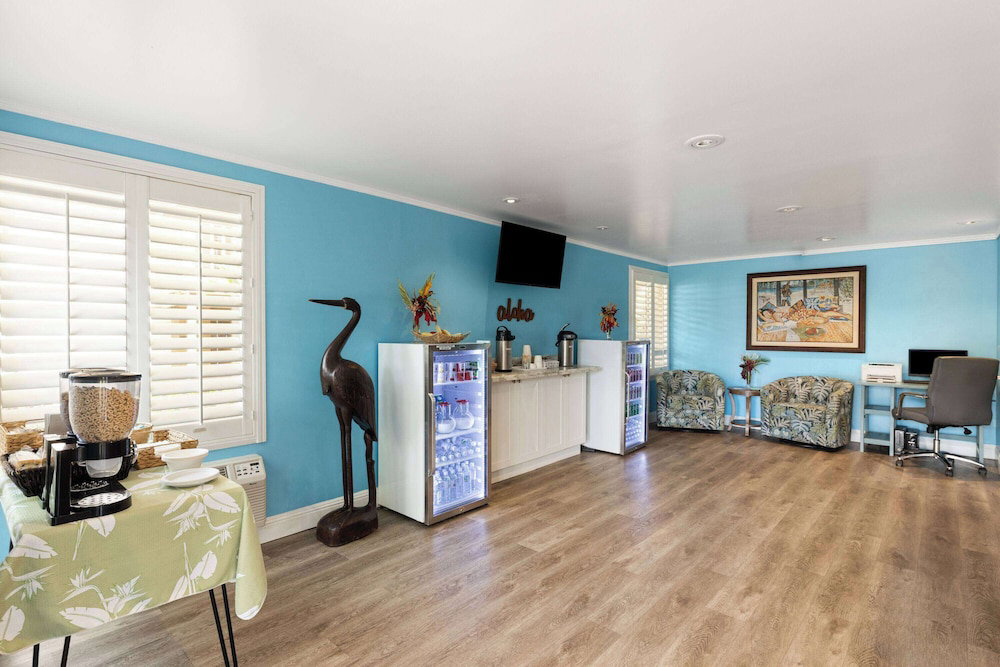 Days Inn By Wyndham Maui Oceanfront