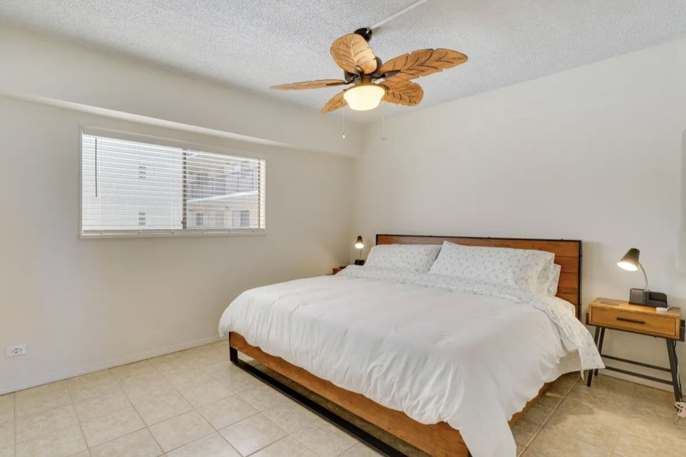 Kona Plaza#203