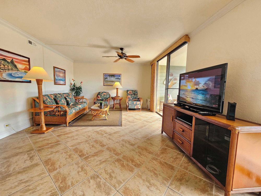 Hotel White Sands Village #309 A/C, Tennis & Pool!
