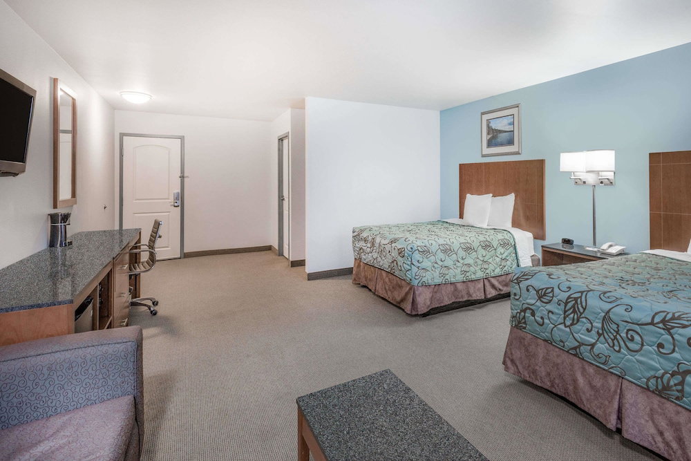Days Inn By Wyndham Watertown Fort Drum