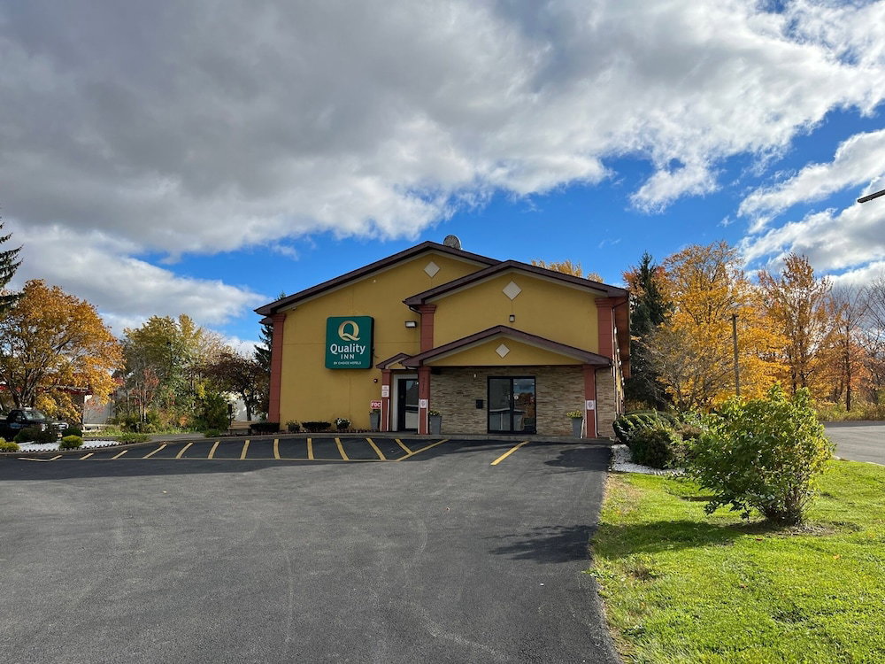 Hotel Quality Inn Oneida Near Casino