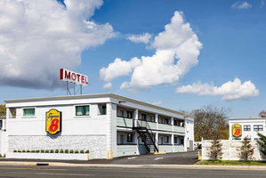 Hotel Super 8 By Wyndham Lindenhurst cazare Lindenhurst