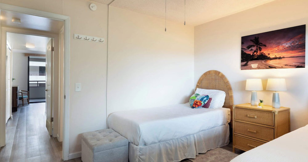 Oceanfront Condo 117 In Kailua-Kona