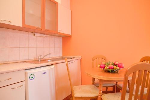 Hotel Apartments Flora-Daisy