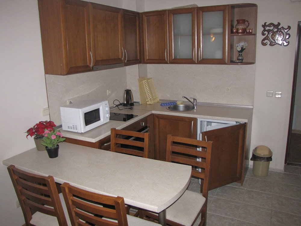 Edelweiss Inn Apartments