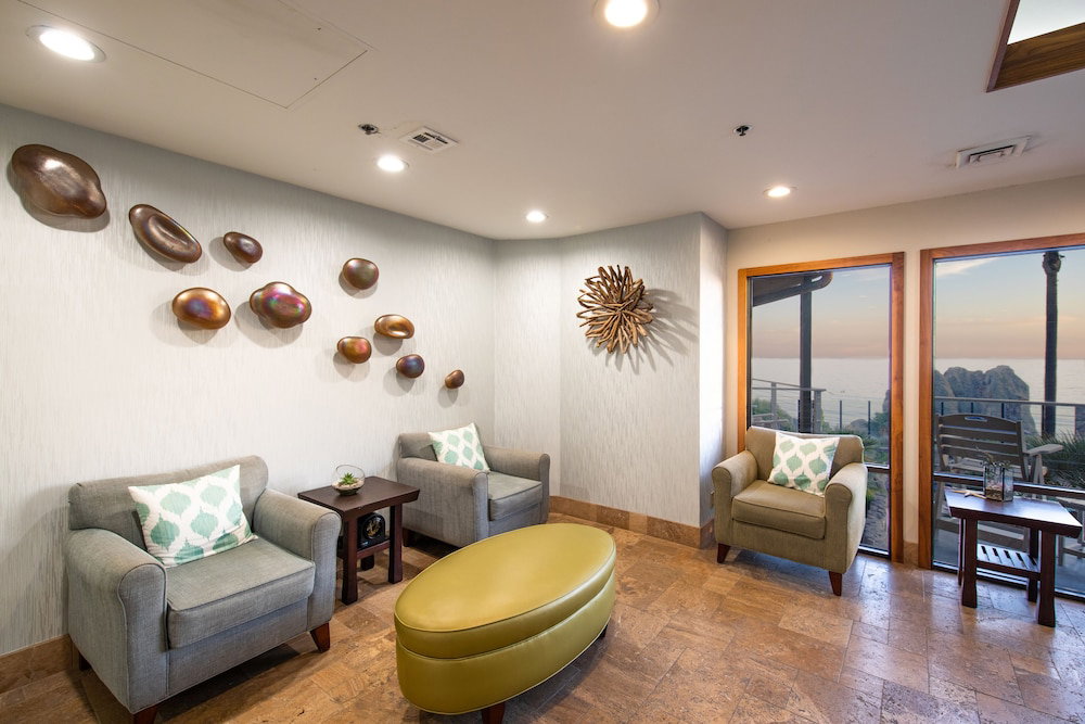 Inn At The Cove