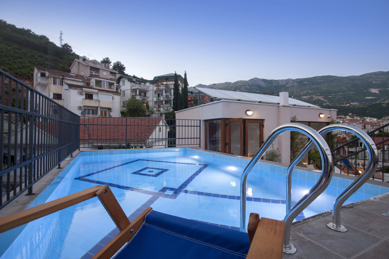 Hotel Twelve By Aycon