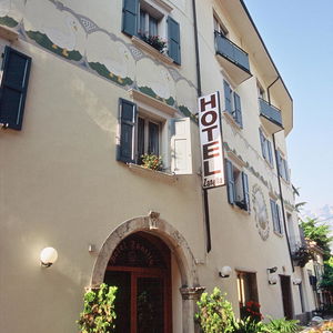 Hotel Eco Hotel Zanella cazare Nago-Torbole